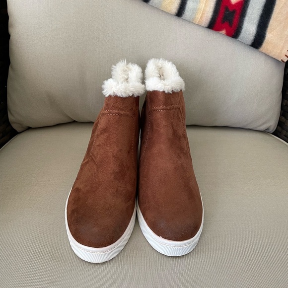 Ana Wedge Booties - Picture 2 of 7